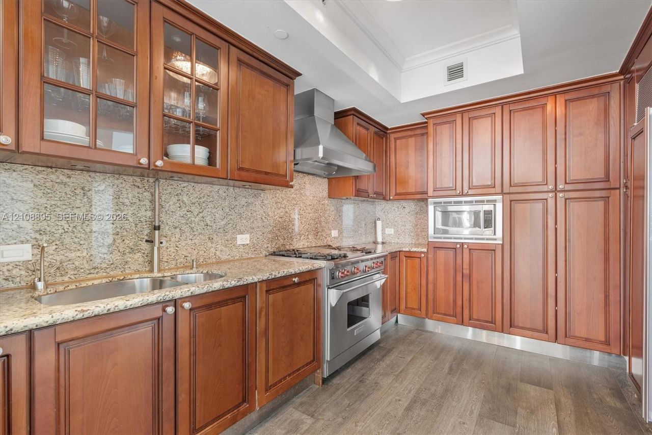 17875 Collins Ave , Unit 3005, Sunny Isles Beach, FL 33160 Photo
