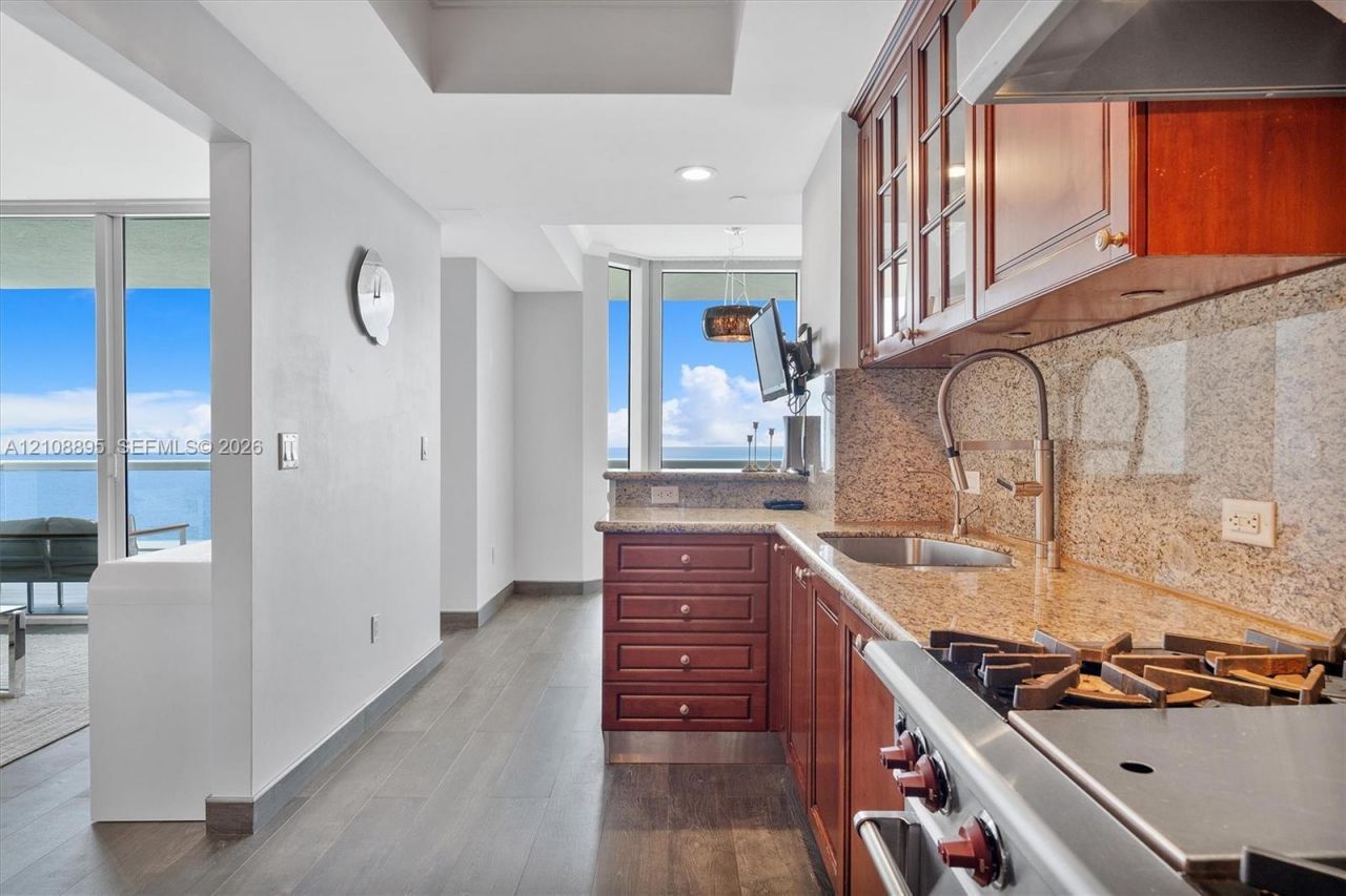 17875 Collins Ave , Unit 3005, Sunny Isles Beach, FL 33160 Photo