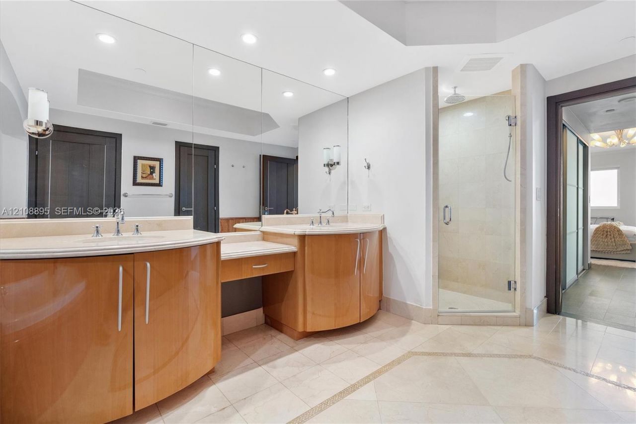 17875 Collins Ave , Unit 3005, Sunny Isles Beach, FL 33160 Photo
