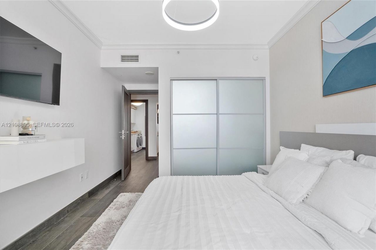 17875 Collins Ave , Unit 3005, Sunny Isles Beach, FL 33160 Photo