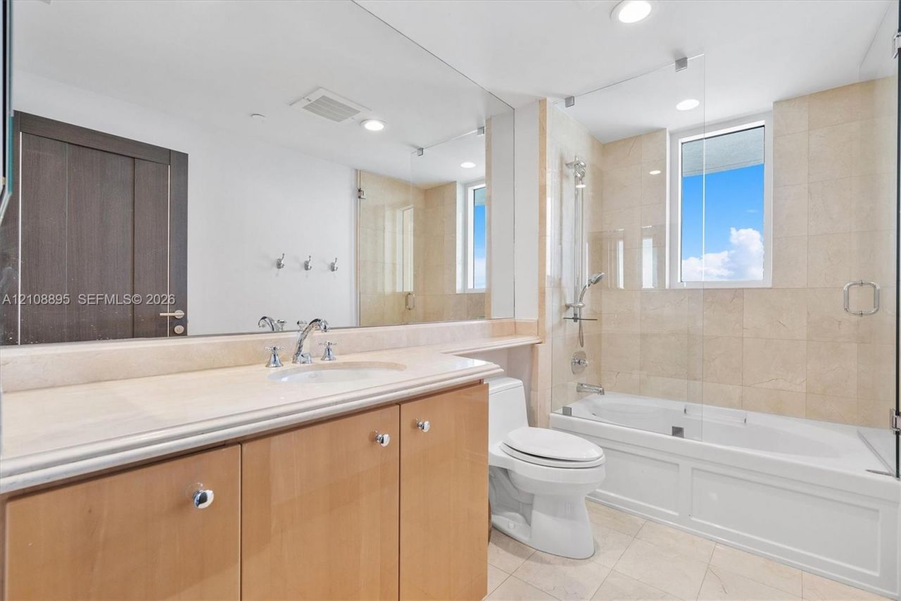 17875 Collins Ave , Unit 3005, Sunny Isles Beach, FL 33160 Photo