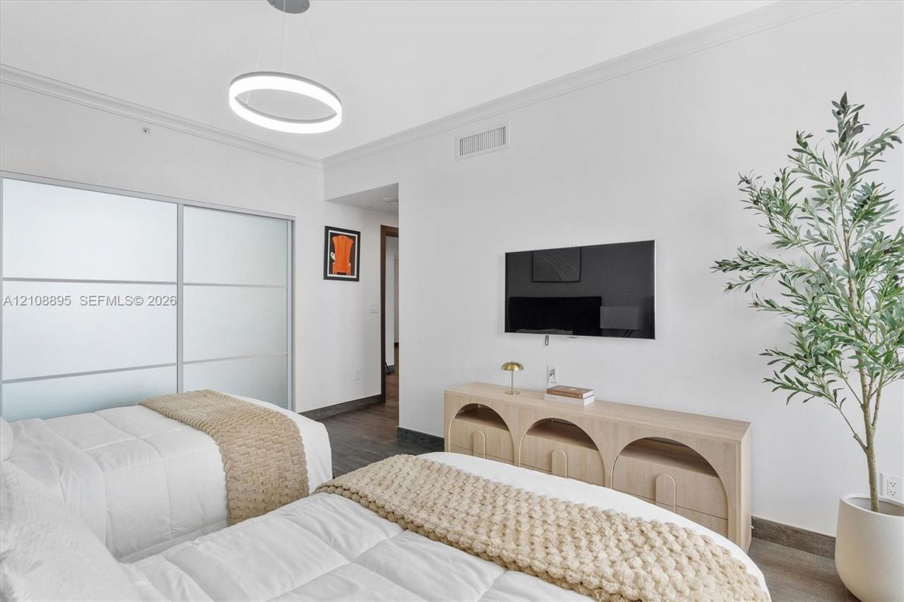 17875 Collins Ave , Unit 3005, Sunny Isles Beach, FL 33160 Photo