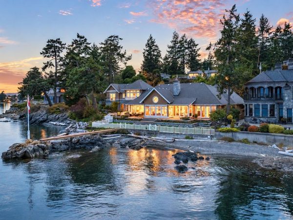 10487 Allbay Rd , Sidney, BC V8L 2P2