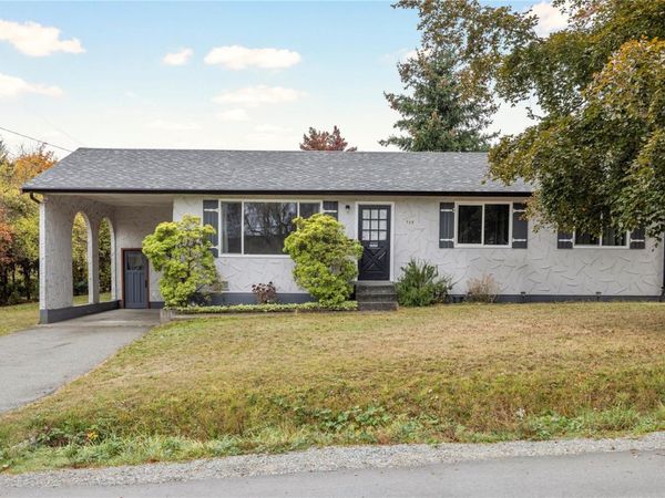 555 Weber St , Nanaimo, BC V9R 5P9