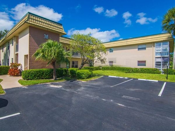 38 Vis Gdns Trail, Vero Beach, FL 32962
