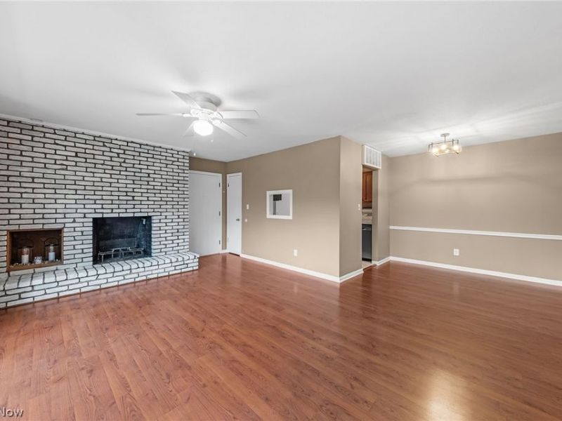 6910 Carriage Hill Drive, Unit 204, Brecksville, OH 44141 Photo 2