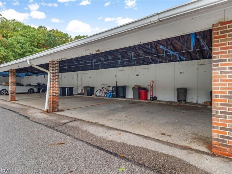 6910 Carriage Hill Drive, Unit 204, Brecksville, OH 44141 Photo 25