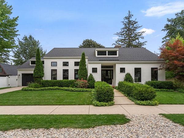135 Main Street, Douglas, MI 49406