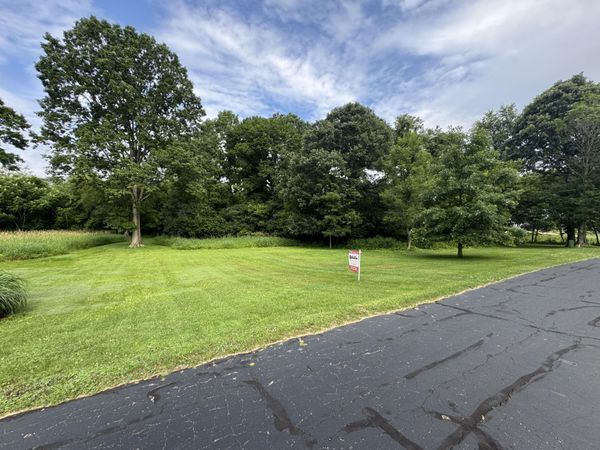 3800 Nelson Drive, Unit 20, Jackson, MI 49203