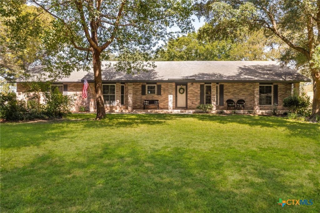 228 Lone Oak Street , Seguin, TX 78155 Main Photo