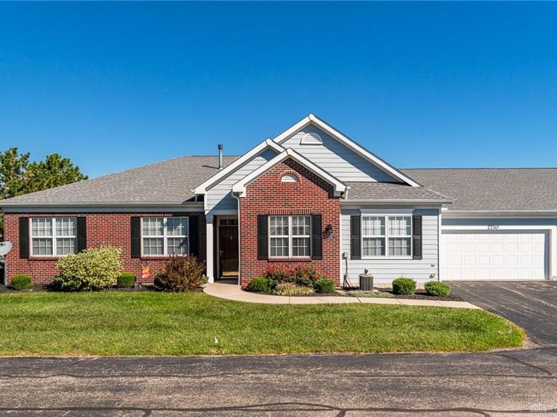 2730 Cedarbrook Way, Dayton, OH 45431 Photo 3