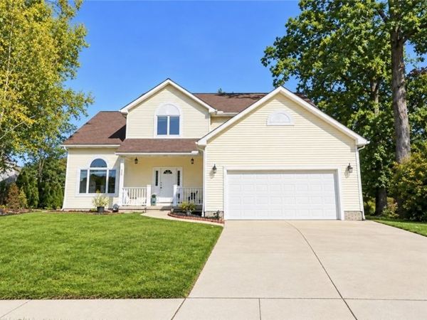835 Lehigh Avenue, Cuyahoga Falls, OH 44221