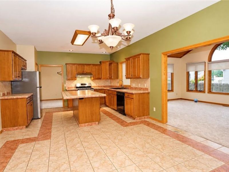 835 Lehigh Avenue, Cuyahoga Falls, OH 44221 Photo 10
