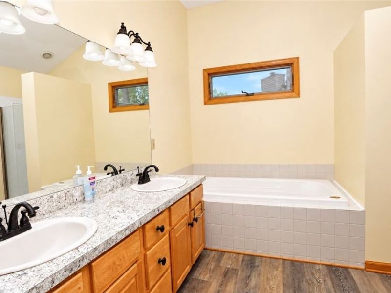 835 Lehigh Avenue, Cuyahoga Falls, OH 44221 Photo 17