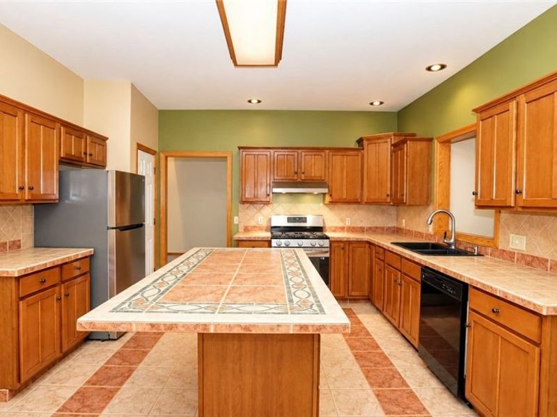 835 Lehigh Avenue, Cuyahoga Falls, OH 44221 Photo 28