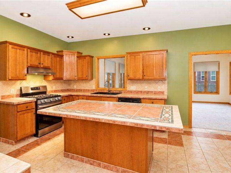 835 Lehigh Avenue, Cuyahoga Falls, OH 44221 Photo 9