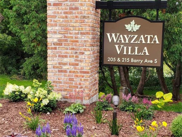 215 Barry Avenue S, Unit 120, Wayzata, MN 55391