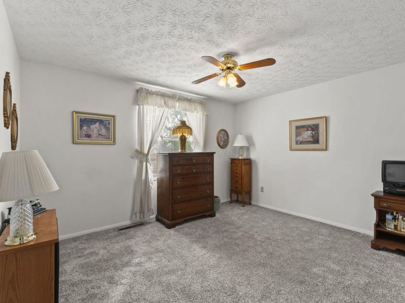 8025 Bunyan Drive, Reynoldsburg, OH 43068 Photo 24