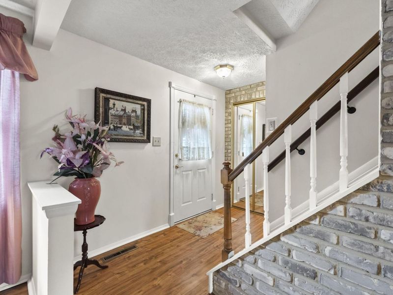 8025 Bunyan Drive, Reynoldsburg, OH 43068 Photo 4