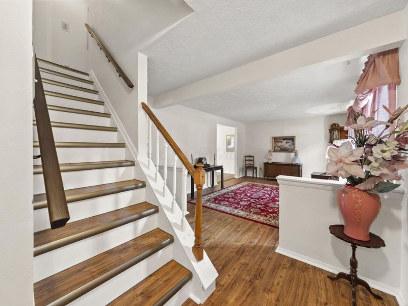 8025 Bunyan Drive, Reynoldsburg, OH 43068 Photo 6
