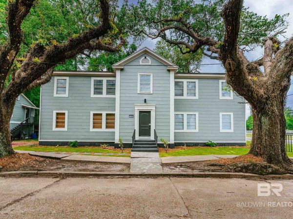 1300 Illinois Street, Mobile, AL 36604