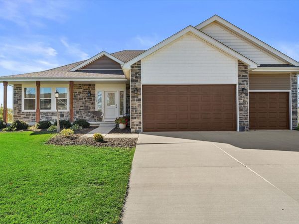 809 Winery Way, Cambridge, WI 53523