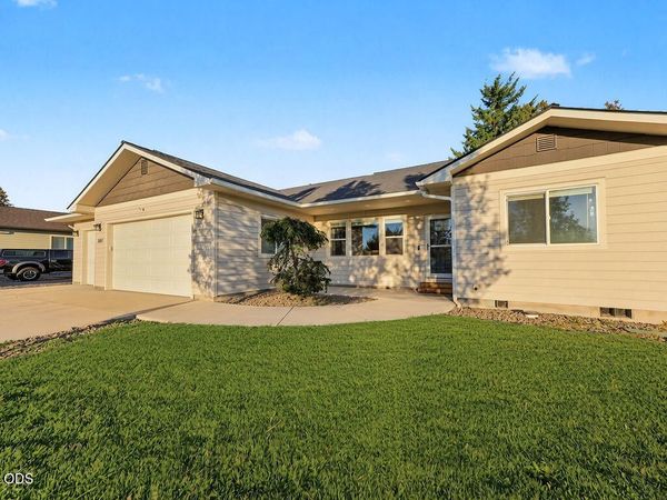 3611 Boulder Lane, Klamath Falls, OR 97603