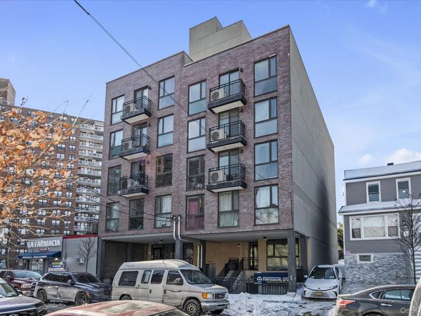 55-40 97 Place, Unit 3A, Corona, NY 11368