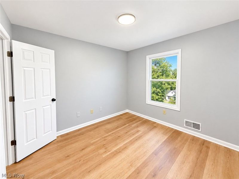 151 Oakview Avenue, Struthers, OH 44471 Photo 2