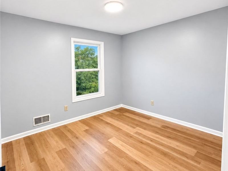 151 Oakview Avenue, Struthers, OH 44471 Photo 3