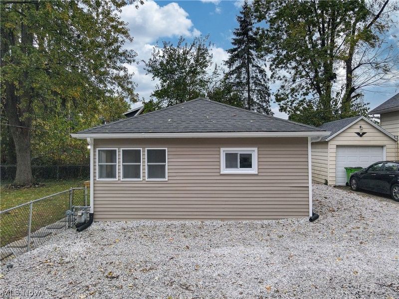 2605 Short Street, Lakemore, OH 44250 Photo 9