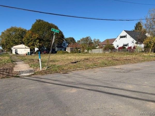 2702 21st Street , Niagara Falls, NY 14305