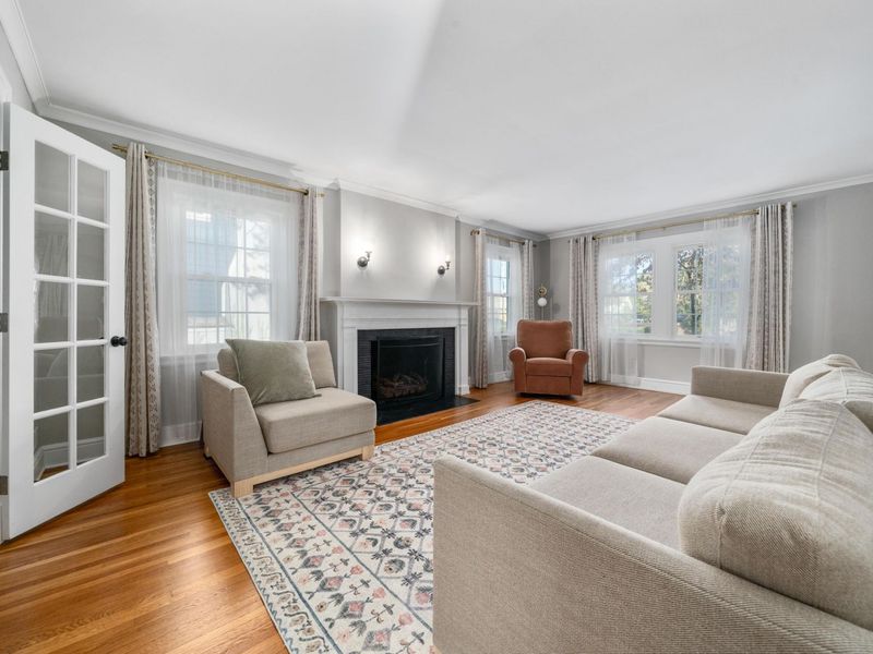 45 S Stanwood Road, Columbus, OH 43209 Photo 6