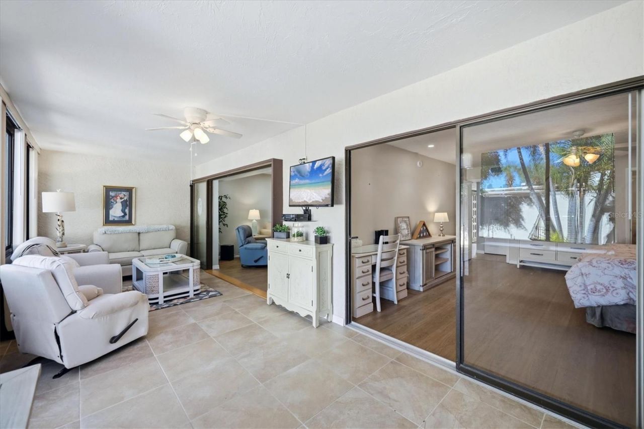 753 Oakview Drive , Bradenton, FL 34210 Photo