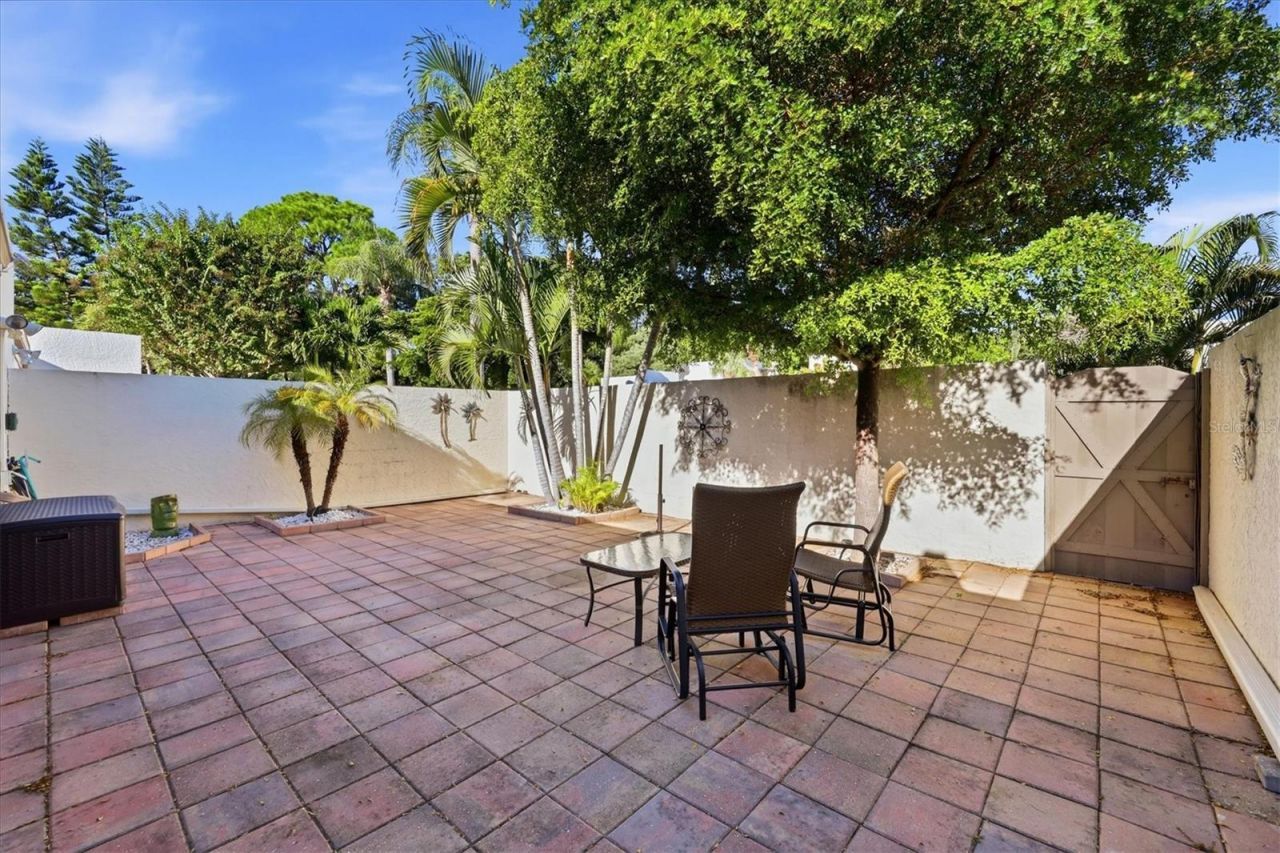 753 Oakview Drive , Bradenton, FL 34210 Photo