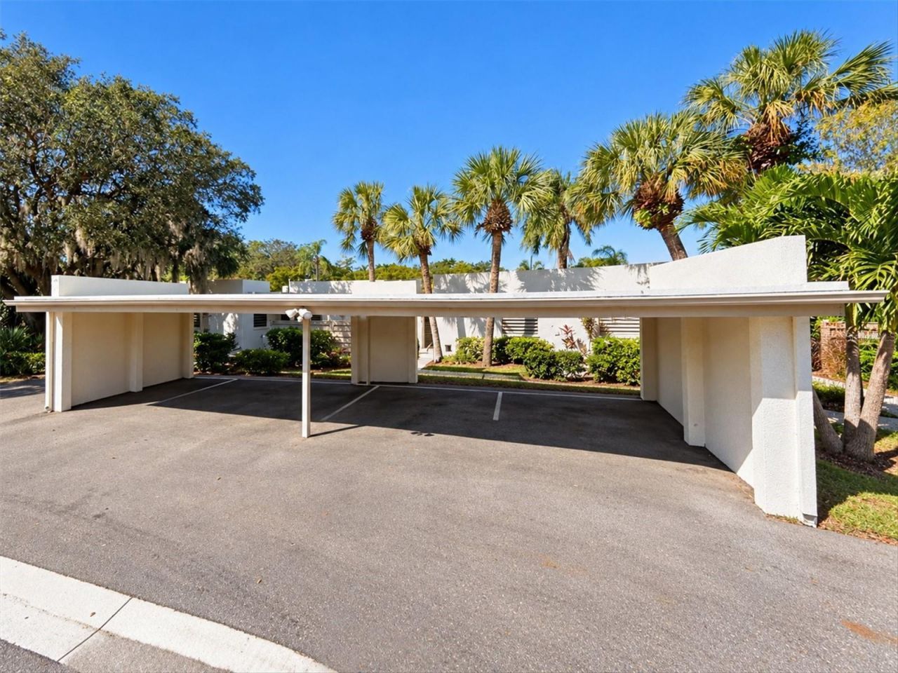 753 Oakview Drive , Bradenton, FL 34210 Photo