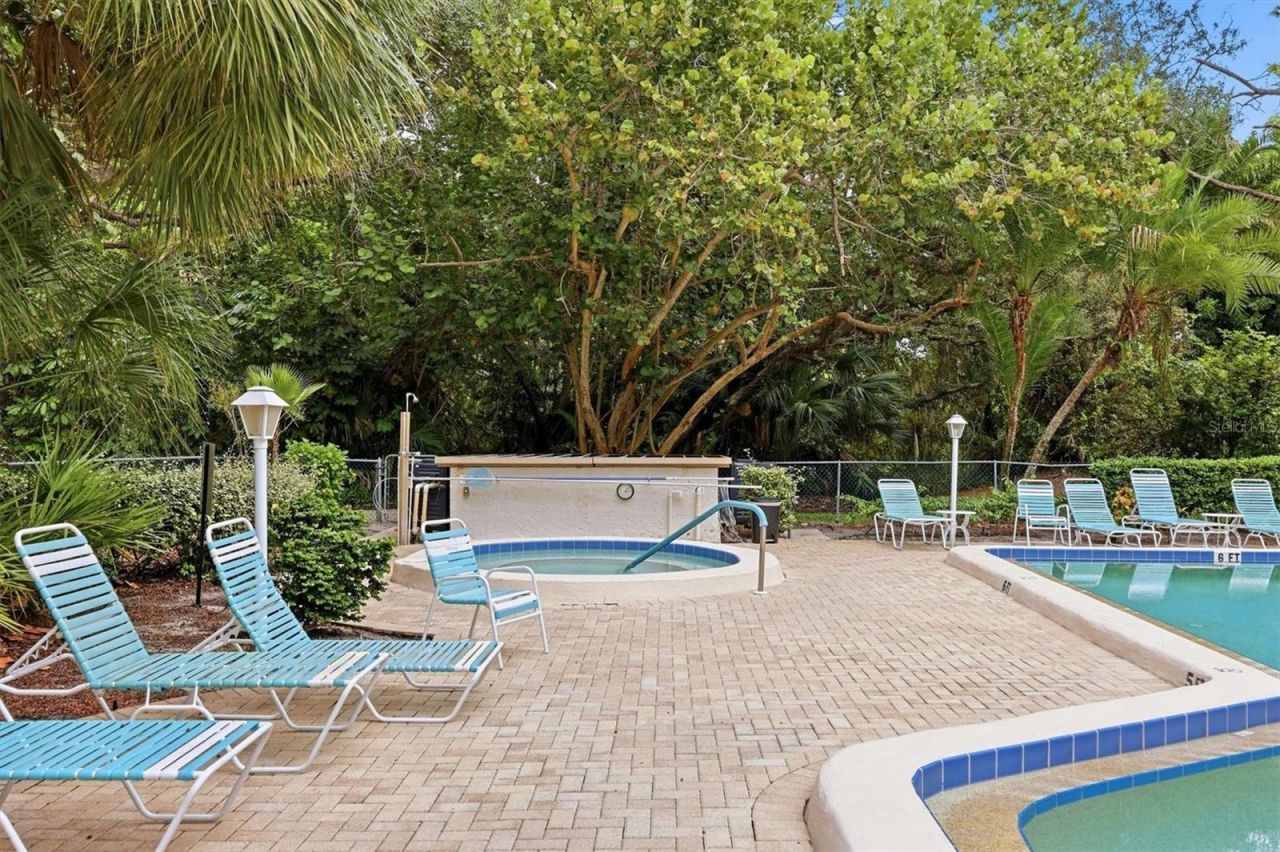 753 Oakview Drive , Bradenton, FL 34210 Photo