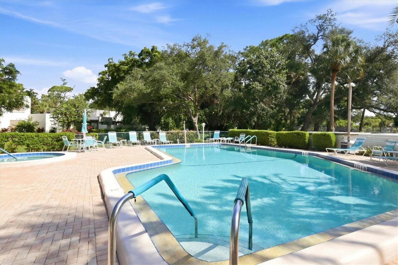 753 Oakview Drive , Bradenton, FL 34210 Photo