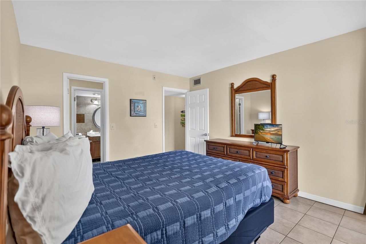 6157 Midnight Pass Road, Unit E53, Sarasota, FL 34242 Photo