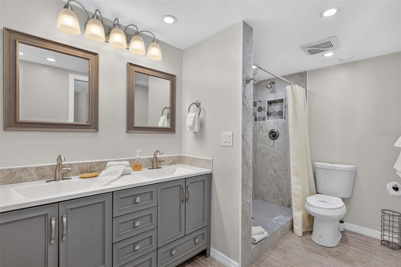 6157 Midnight Pass Road, Unit E53, Sarasota, FL 34242 Photo