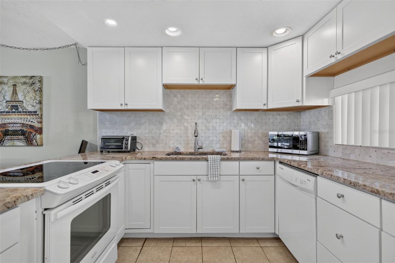 6157 Midnight Pass Road, Unit E53, Sarasota, FL 34242 Photo