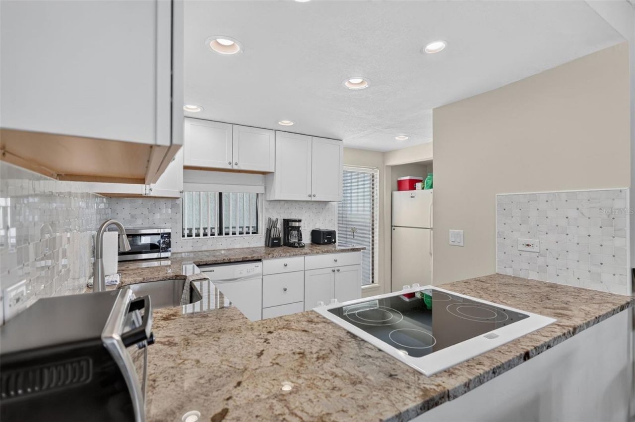 6157 Midnight Pass Road, Unit E53, Sarasota, FL 34242 Photo