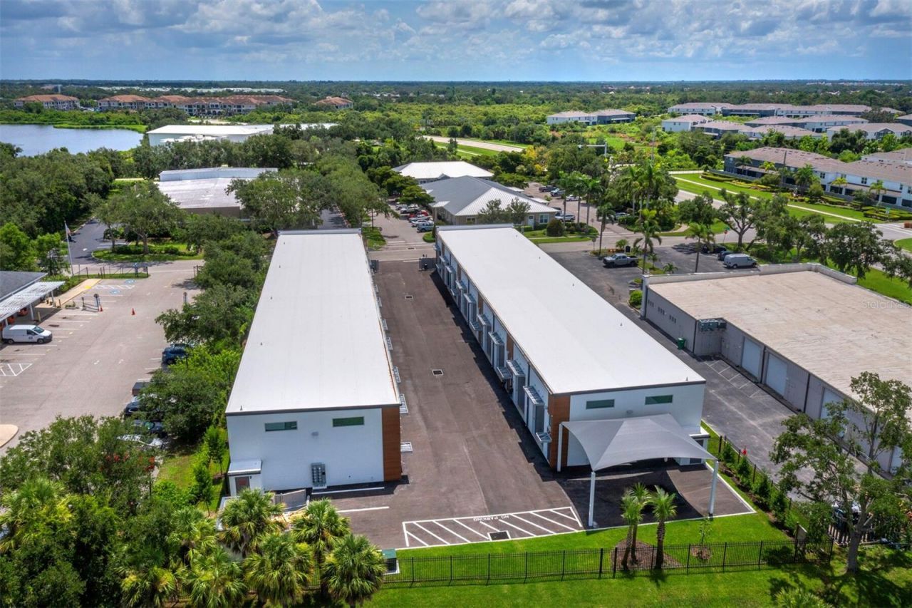 6566 Palmer Park Circle , Unit 4, Sarasota, FL 34238 Photo