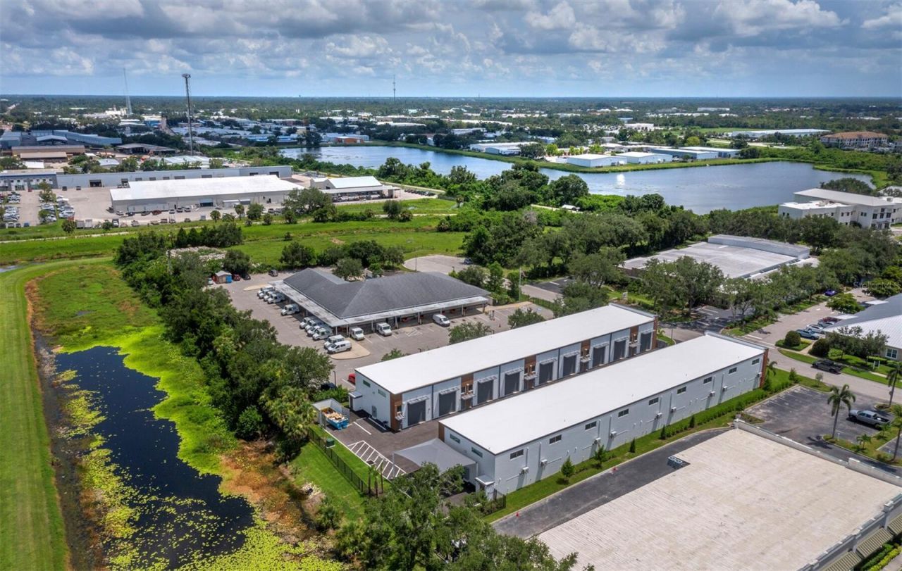 6566 Palmer Park Circle , Unit 4, Sarasota, FL 34238 Photo