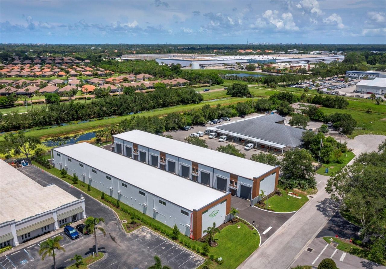 6566 Palmer Park Circle , Unit 4, Sarasota, FL 34238 Photo