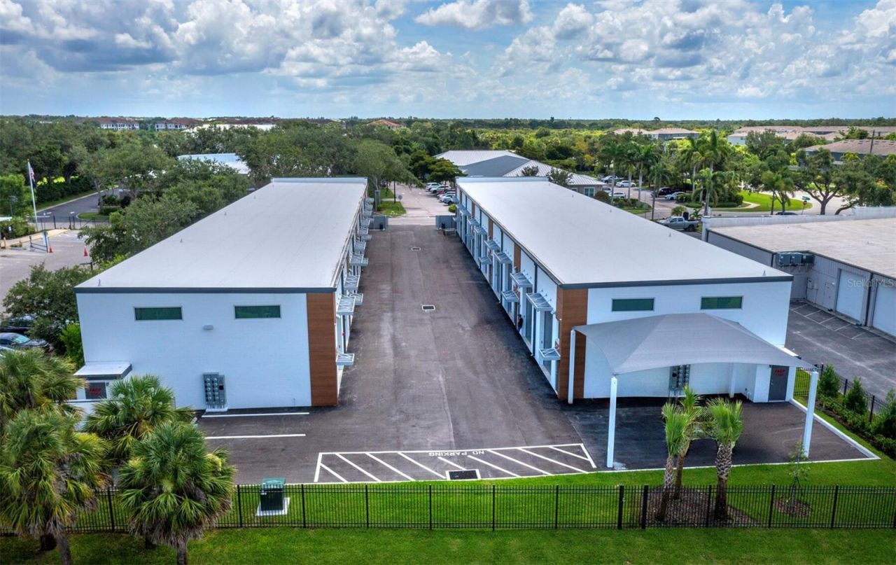 6566 Palmer Park Circle , Unit 4, Sarasota, FL 34238 Photo