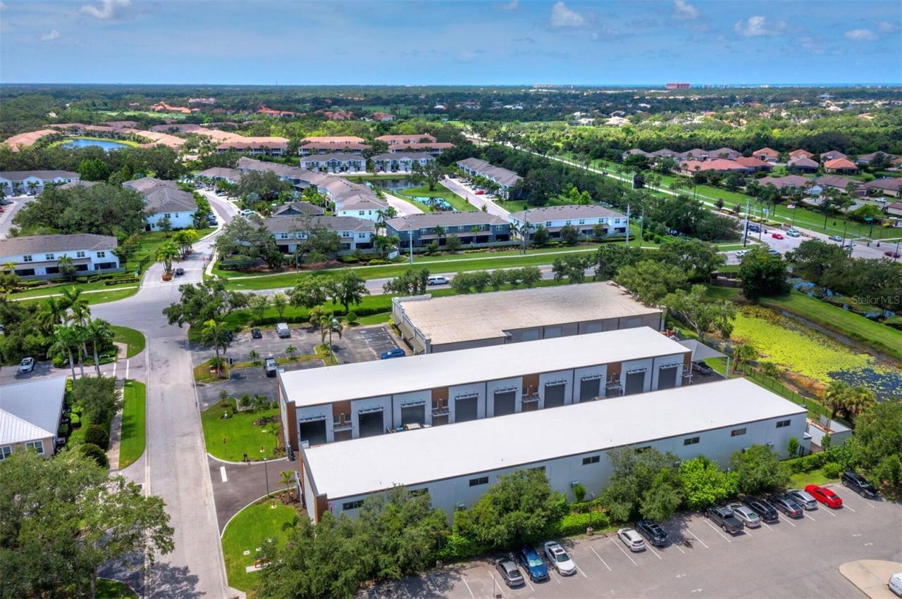 6566 Palmer Park Circle , Unit 4, Sarasota, FL 34238 Photo