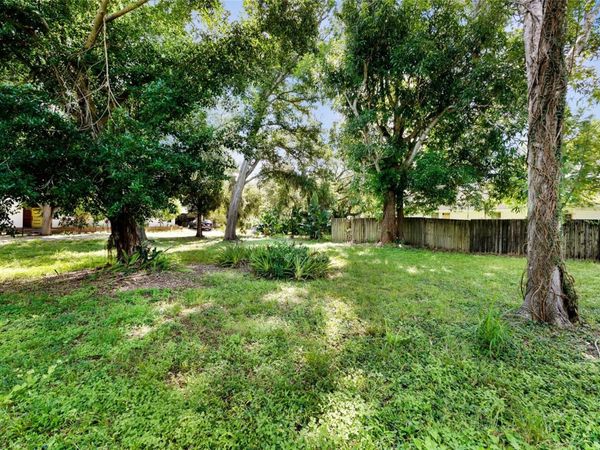 2423 HICKORY AVENUE , SARASOTA, FL 34234