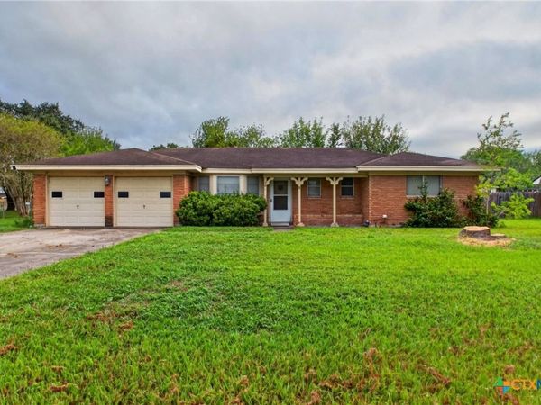206 Cambridge , Victoria, TX 77905