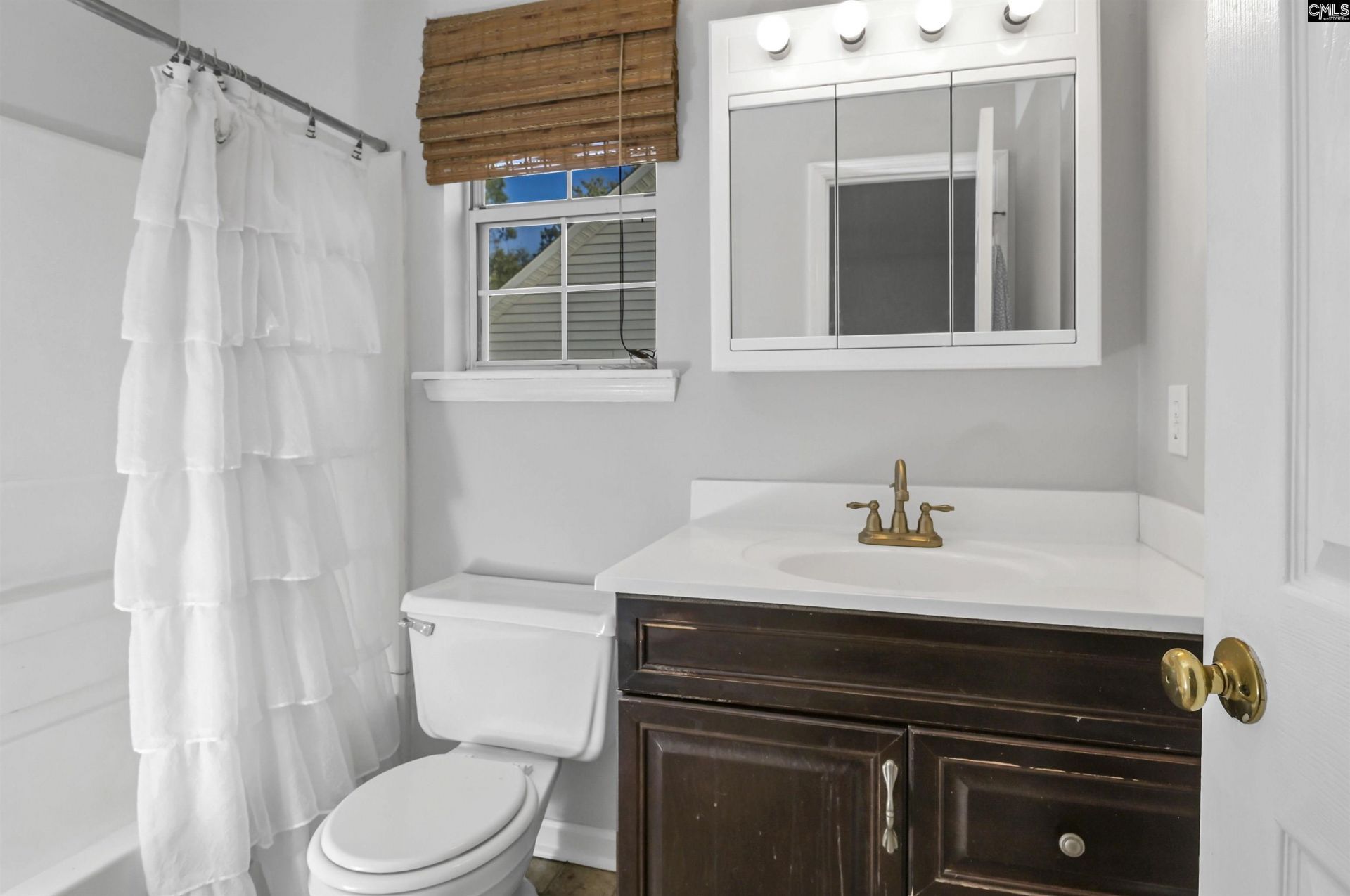 921 Riverwalk Way Photo 32